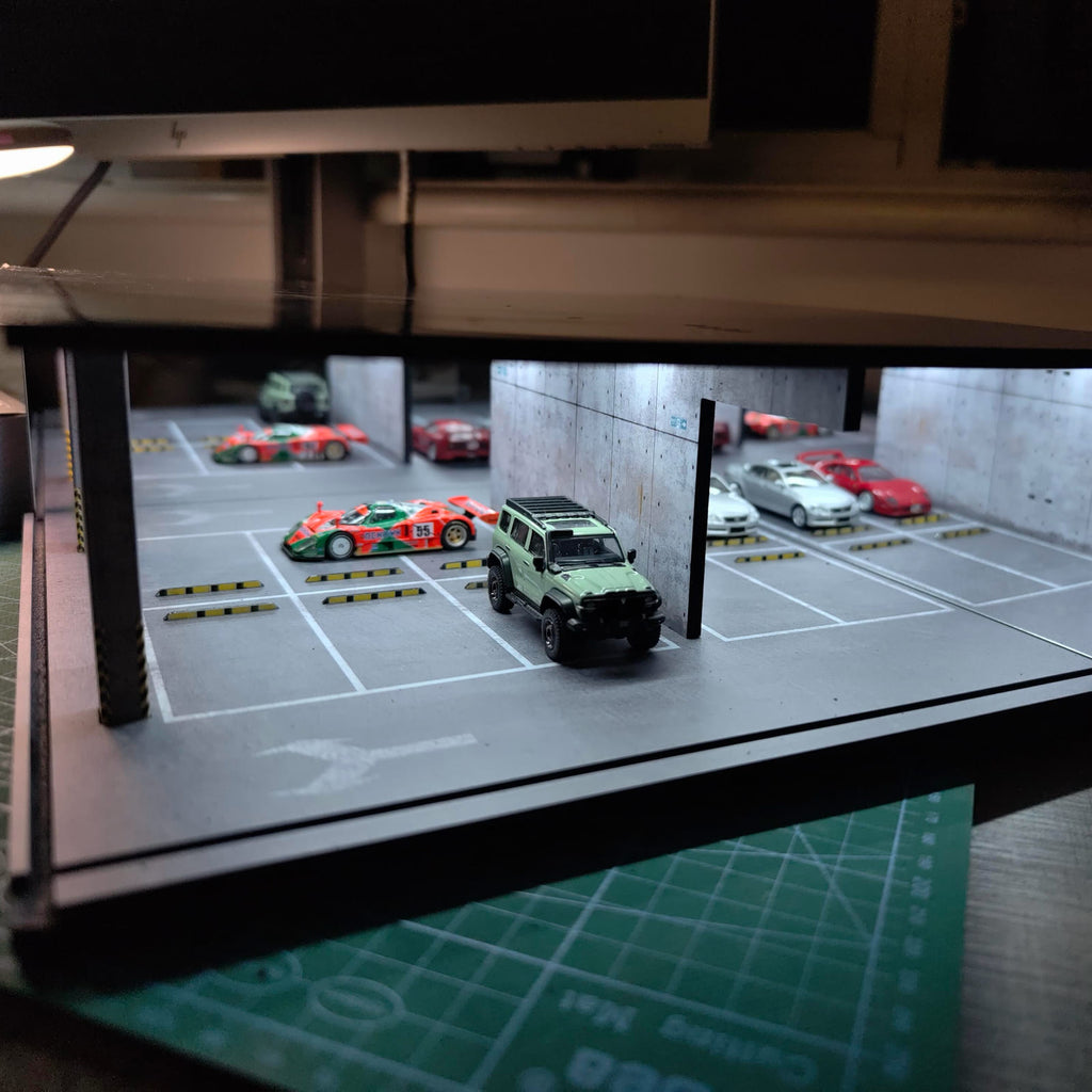 1:64 Scale Underground Parking Garage (LED & Mirror)
