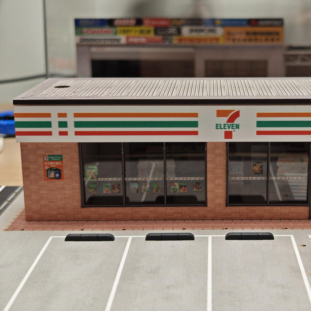 7-Eleven Convenience Store – 1:64 LED Diorama for Diecast Collectors